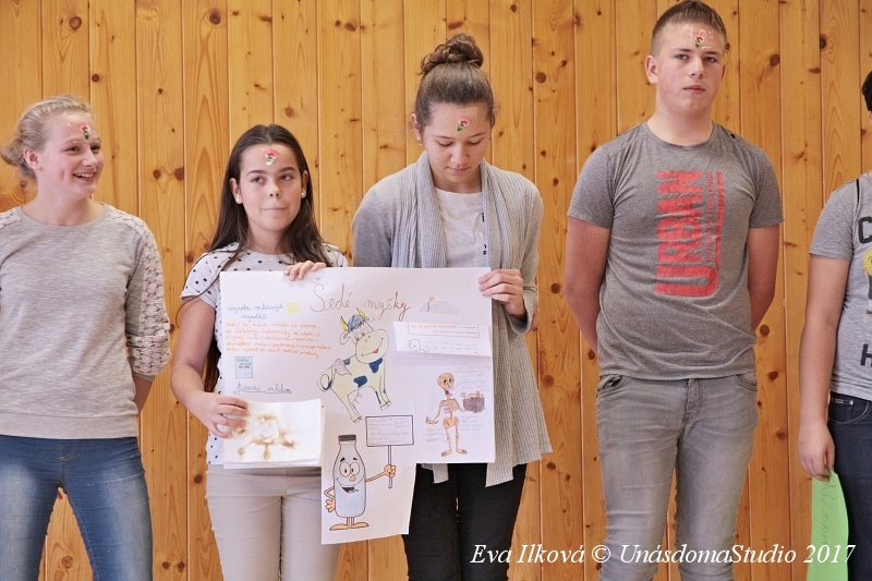 Každá skupina ukončila svou cestu reklamní kampaní na vybraný mléčný produkt. 13